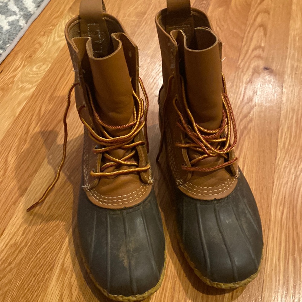 LL bean rain boots size 7M - worn a few times